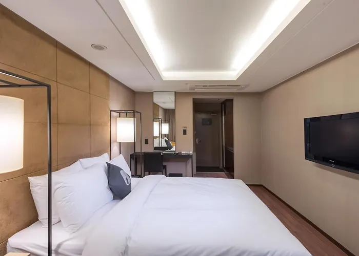 Отель Hotel The Designers Yeouido Сеул