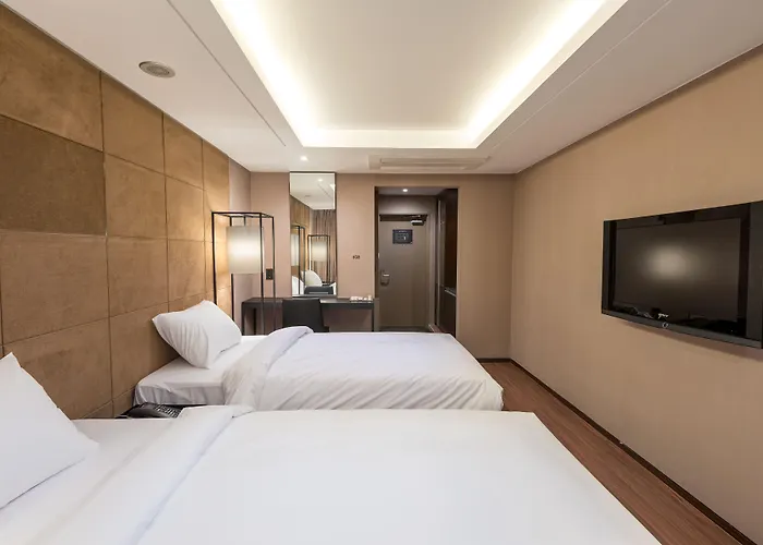 Отель Hotel The Designers Yeouido