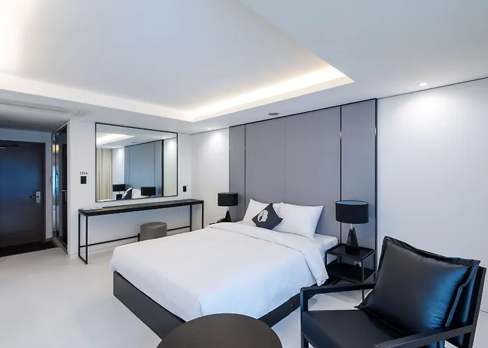 Отель Hotel The Designers Yeouido Сеул