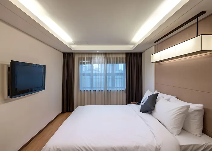 Hotel The Designers Yeouido 3*